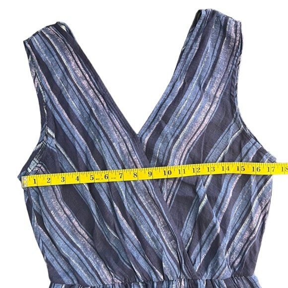 Universal Threads Blue and White Striped Wide Leg Jumpsuit Size Medium - Picture 7 of 12